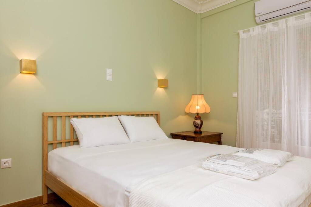 Iphigenia 2 Bedroom Retro Downtown Apartment Atenas Exterior foto