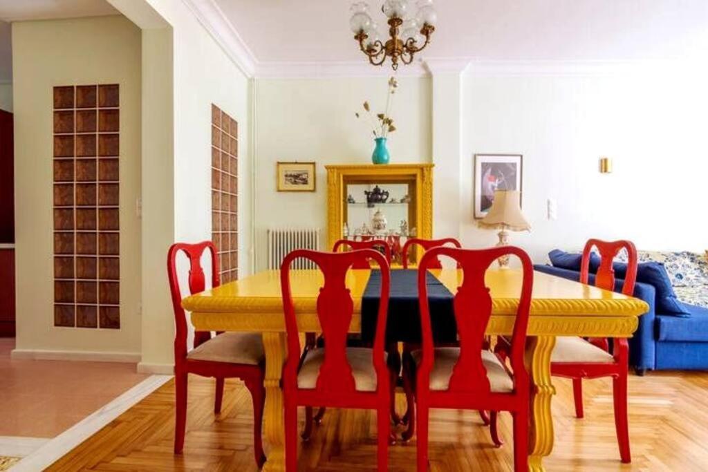 Iphigenia 2 Bedroom Retro Downtown Apartment Atenas Exterior foto